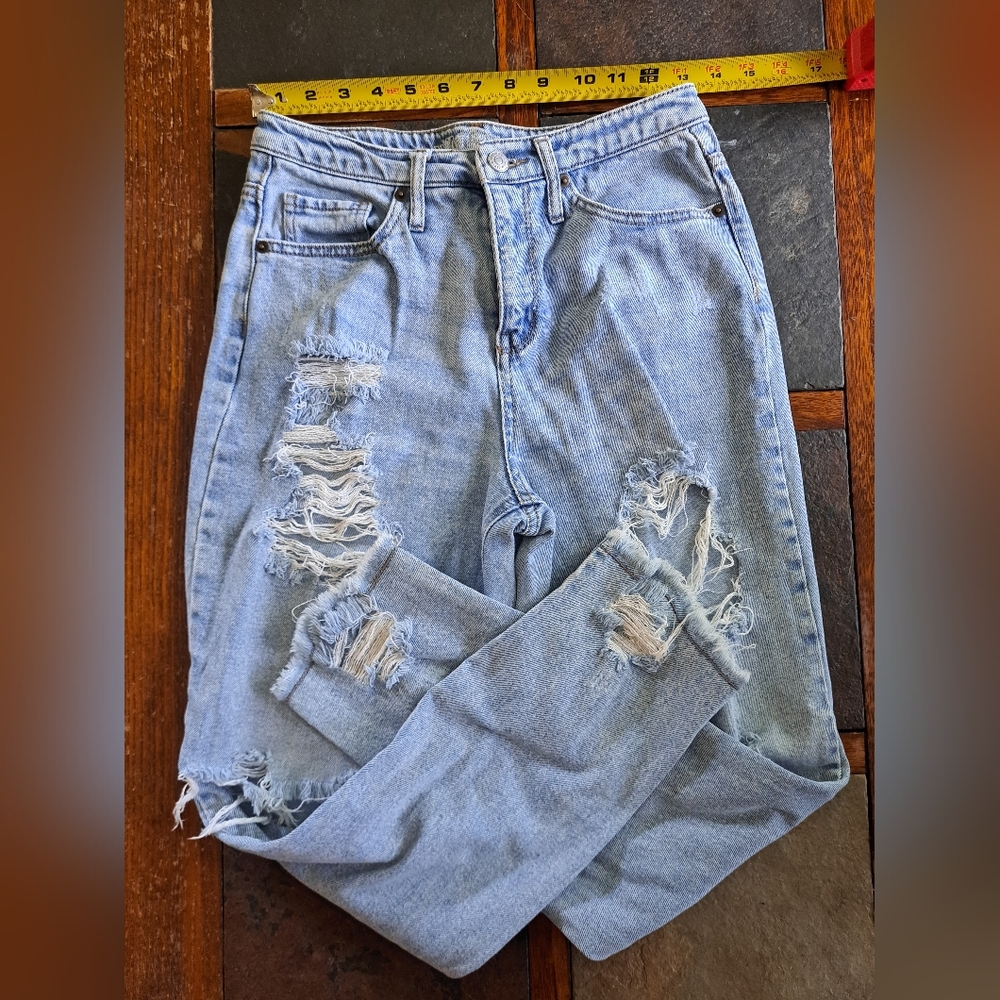 Wild Fable distressed light blue denim high waisted mom jeans - size 4